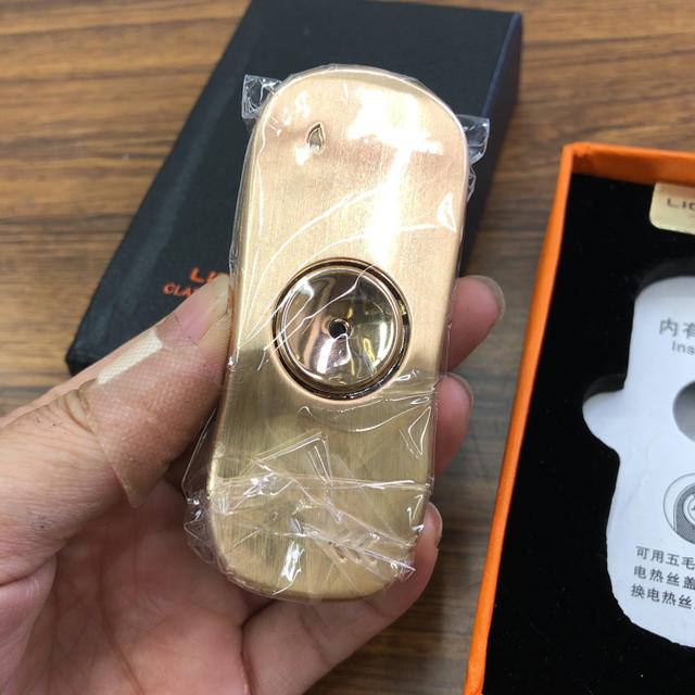 電子ライター ハンドスピナーライター ライト付き 光る Usb充電 新品未使用の通販 By Mengxingle19 S Shop ラクマ