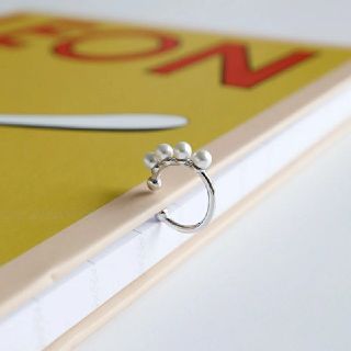 トゥモローランド(TOMORROWLAND)のsilver pearl earcuff❤︎(イヤーカフ)