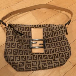 フェンディ(FENDI)のFENDIショルダーバック ズッカ  (ショルダーバッグ)