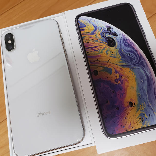 iPhoneXS 256GB シルバー