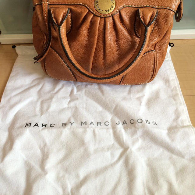 MARC BY MARC JACOBS(マークバイマークジェイコブス)のマークバイマークジェイコブス レディースのバッグ(ハンドバッグ)の商品写真