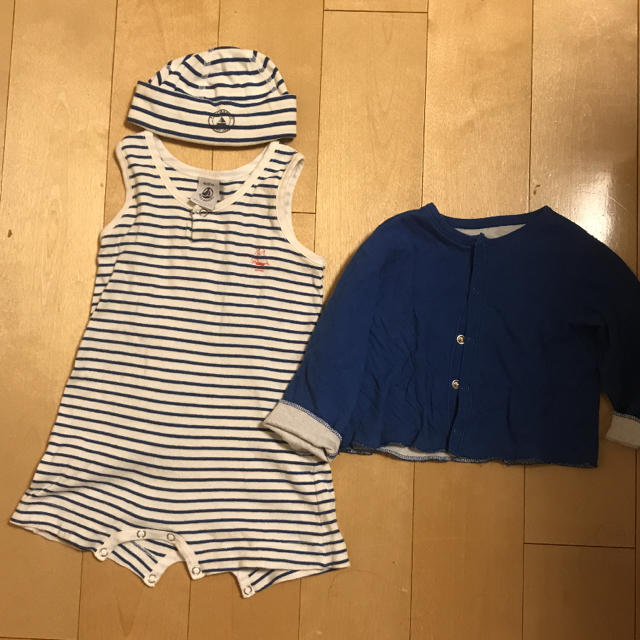 PETIT BATEAU(プチバトー)のプチバトー✳︎6m/67㎝✳︎ノースリーブロンパース&カーディガンセット帽子付 キッズ/ベビー/マタニティのベビー服(~85cm)(ロンパース)の商品写真