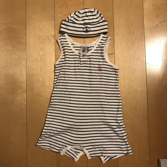 PETIT BATEAU(プチバトー)のプチバトー✳︎6m/67㎝✳︎ノースリーブロンパース&カーディガンセット帽子付 キッズ/ベビー/マタニティのベビー服(~85cm)(ロンパース)の商品写真