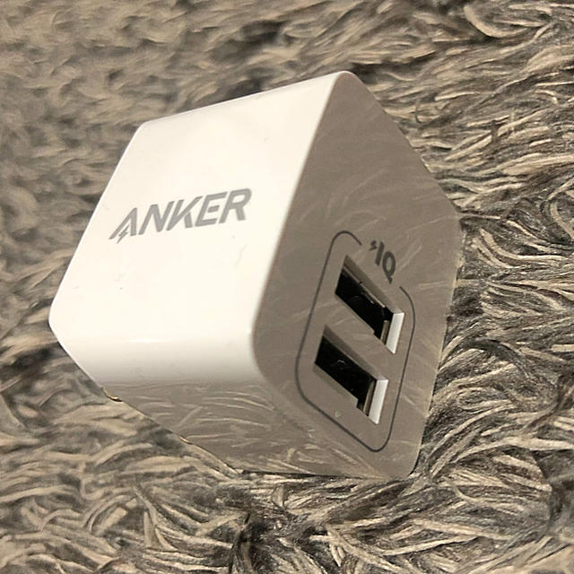 アンカー Anker PowerPort mini white スマホ/家電/カメラのスマートフォン/携帯電話(バッテリー/充電器)の商品写真