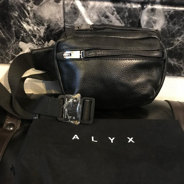 新品 ALYX アリクス レザー ショルダーバッグ ポーチ ユニセックス バッグ