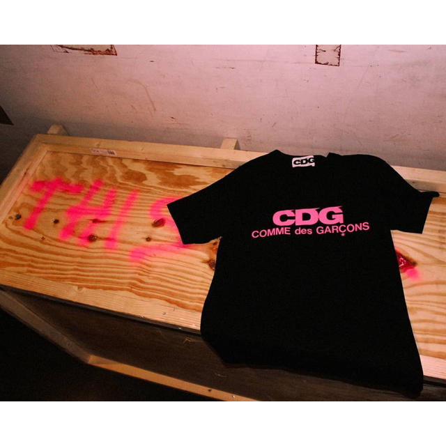 コムデギャルソン CDG Tシャツ ピンク ロゴ Mサイズ 限定 ギャルソン