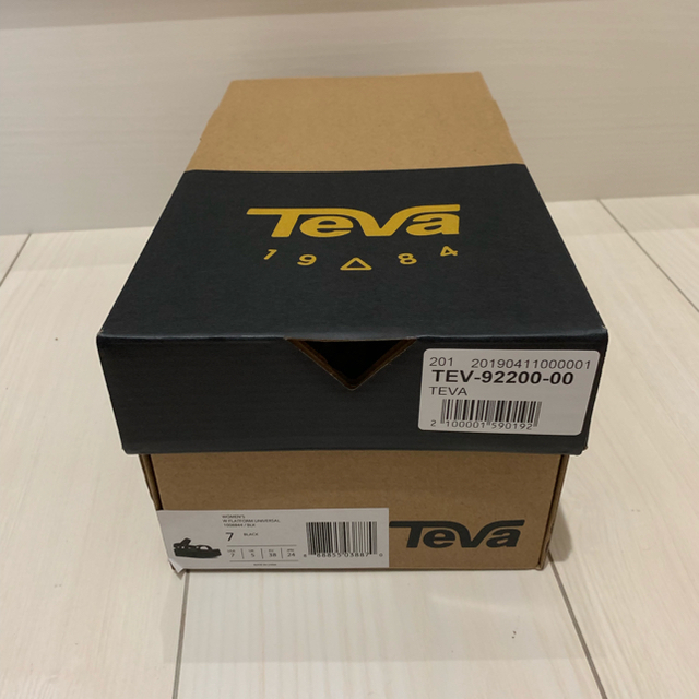 Teva(テバ)の新品未使用 TEVA テバ FOOTWEAR W FLATFORM レディースの靴/シューズ(サンダル)の商品写真