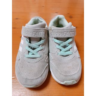 アディダス(adidas)のアディダスのスニーカー  19㎝(スニーカー)