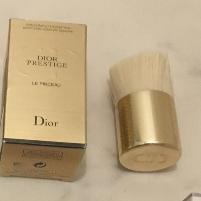 Dior(ディオール)のディオール 洗顔ブラシ コスメ/美容のスキンケア/基礎化粧品(その他)の商品写真