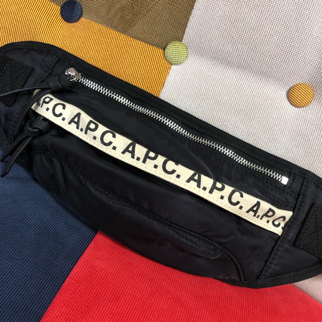 A.P.C(アーペーセー)のfk様専用 A.P.C.𓇼ヒップバッグ ボディバッグ レディースのバッグ(ボディバッグ/ウエストポーチ)の商品写真