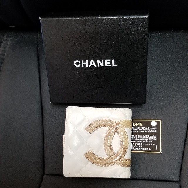 CHANELカンボンライン財布