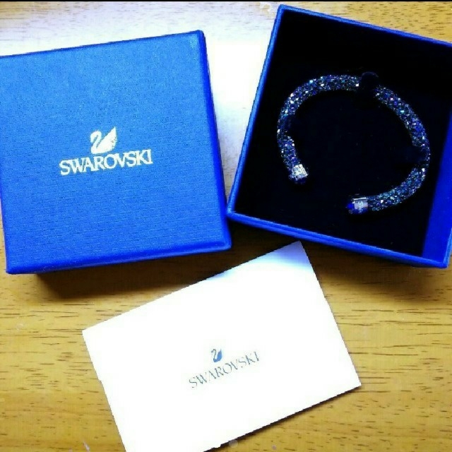 SWAROVSKI(スワロフスキー)のHARUCHE♡様専用 SWAROVSKI バングル レディースのアクセサリー(ブレスレット/バングル)の商品写真