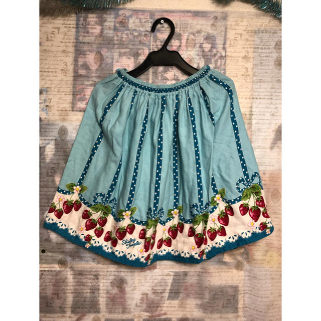 Shirley Temple(シャーリーテンプル)のShirley Temple スカート 水色 苺 レディースのスカート(ミニスカート)の商品写真