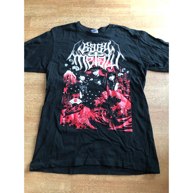 BABYMETAL(ベビーメタル)のBABYMETAL WORLD TOUR 2015 Tシャツ エンタメ/ホビーのタレントグッズ(ミュージシャン)の商品写真