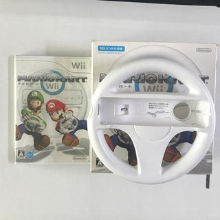 ウィー(Wii)のマリオカートWii  Wiiハンドル付き(家庭用ゲームソフト)