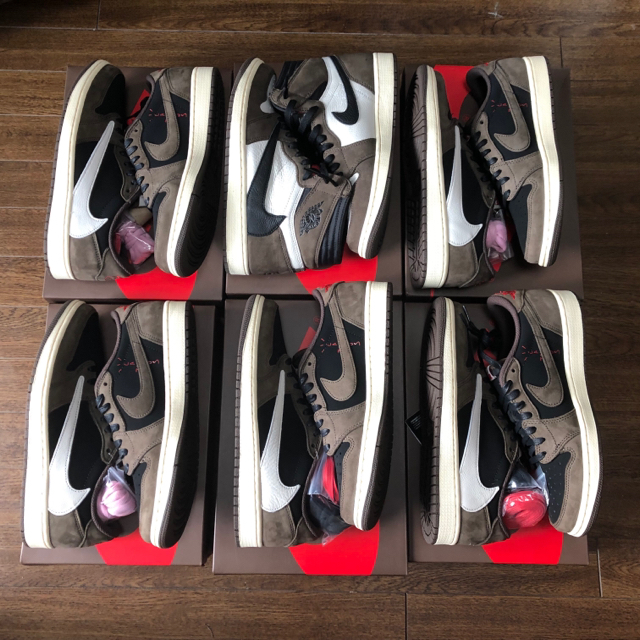 NIKE(ナイキ)のsup様専用 Air Jordan1 Low Travis Scott 2足 メンズの靴/シューズ(スニーカー)の商品写真