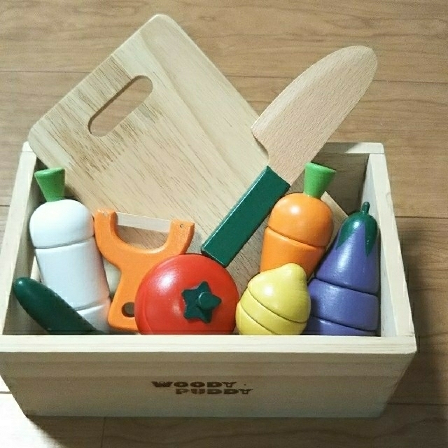 ウッディプッディ　サラダセット　木の玩具 キッズ/ベビー/マタニティのおもちゃ(その他)の商品写真