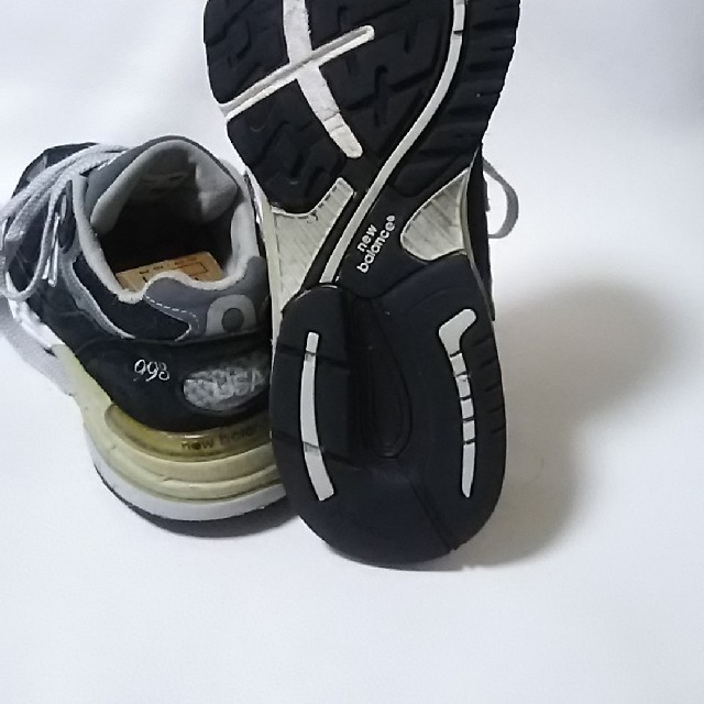 New Balance(ニューバランス)の
希少アメリカ製ビンテージ！ニューバランス993高級スニーカー黒銀


 メンズの靴/シューズ(スニーカー)の商品写真
