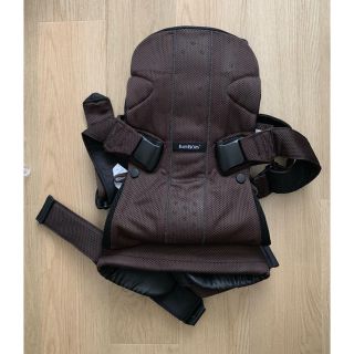 ベビービョルン(BABYBJORN)のベビージョルン  ONE  プラス  メッシュ(抱っこひも/おんぶひも)