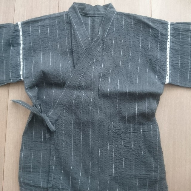 甚平 140㎝  グレー キッズ/ベビー/マタニティのキッズ服男の子用(90cm~)(甚平/浴衣)の商品写真