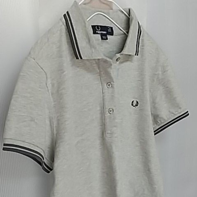 FRED PERRY(フレッドペリー)のFRED PERRY　ワンポイント　ポロシャツ レディースのトップス(ポロシャツ)の商品写真