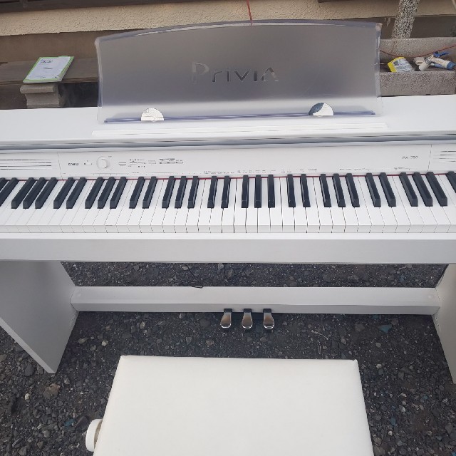 電子ピアノホワイトCASIO 楽器の鍵盤楽器(電子ピアノ)の商品写真
