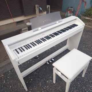 電子ピアノホワイトCASIO(電子ピアノ)