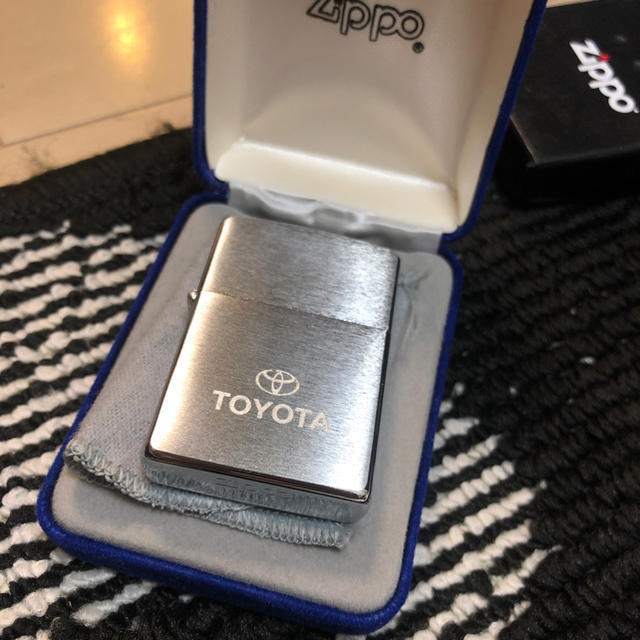 ZIPPO(ジッポー)のZIPPO トヨタ自動車 ノベルティグッズ 非売品！ エンタメ/ホビーのコレクション(ノベルティグッズ)の商品写真