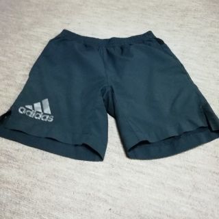 アディダス(adidas)のアディダスのハーフパンツ(M)(ウェア)