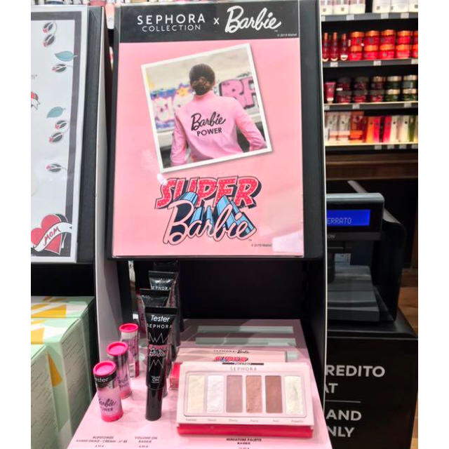 Sephora(セフォラ)のバービーコラボ アイシャドウパレット、リップta様専用 コスメ/美容のベースメイク/化粧品(アイシャドウ)の商品写真