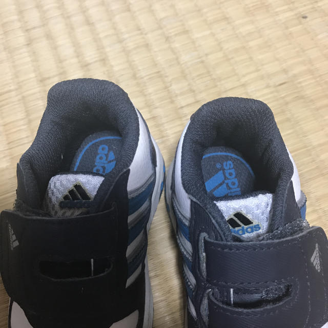 adidas(アディダス)のアディダス スニーカー 12cm 中古 キッズ/ベビー/マタニティのベビー靴/シューズ(~14cm)(スニーカー)の商品写真