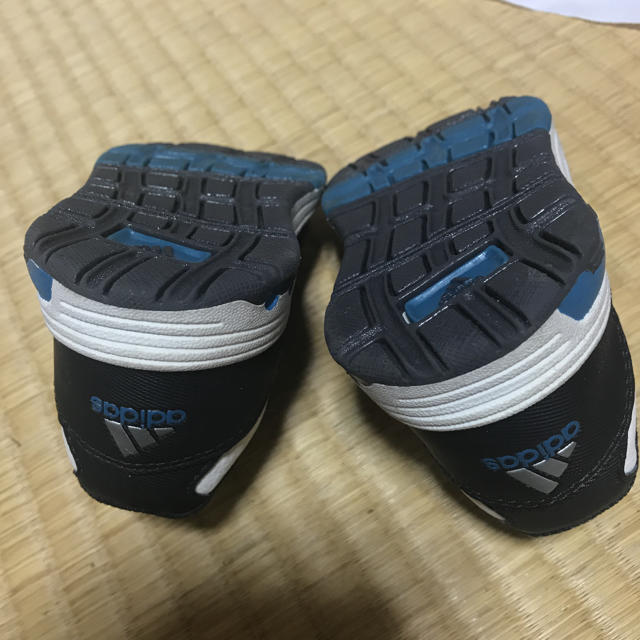 adidas(アディダス)のアディダス スニーカー 12cm 中古 キッズ/ベビー/マタニティのベビー靴/シューズ(~14cm)(スニーカー)の商品写真