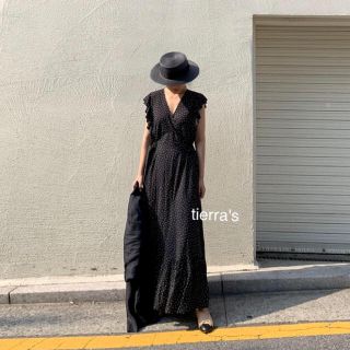 アメリヴィンテージ(Ameri VINTAGE)のimport❁︎フリルスリーブ ドット ブラック ロングワンピース(ロングワンピース/マキシワンピース)