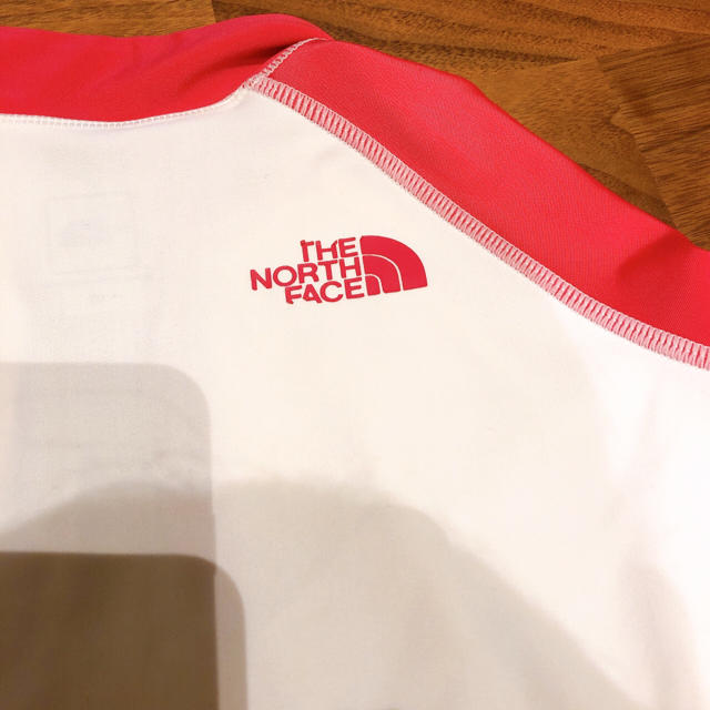 THE NORTH FACE(ザノースフェイス)の◉マコ♡様専用◉ノースフェイス ラッシュガード 90 キッズ/ベビー/マタニティのキッズ服女の子用(90cm~)(水着)の商品写真