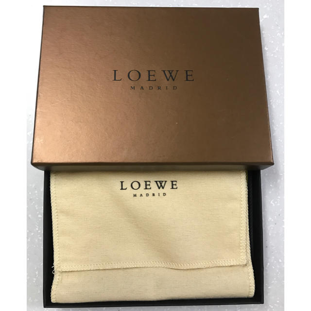 LOEWE(ロエベ)の【★売りつくしセール★】ロエベ スエードポーチ LOEWE レディースのファッション小物(ポーチ)の商品写真