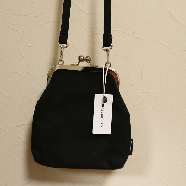 marimekko(マリメッコ)のサリー様専用 marimekko がま口ショルダーバッグ ブラック レディースのバッグ(ショルダーバッグ)の商品写真