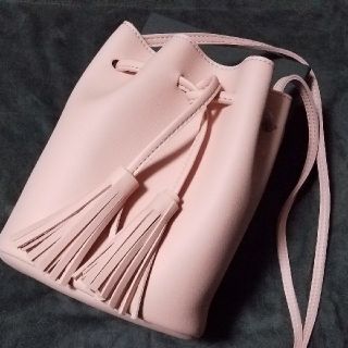 ユナイテッドアローズ(UNITED ARROWS)のピンク巾着レザーバック(ショルダーバッグ)