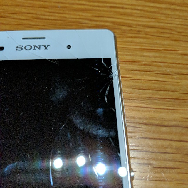 Xperia(エクスペリア)の【ジャンク品】Xperia Z3（au:SOL26） スマホ/家電/カメラのスマートフォン/携帯電話(スマートフォン本体)の商品写真