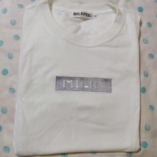 ミルクフェド(MILKFED.)のミルクフェド　Ｔシャツ　ホワイト　グレー　バーロゴ(Tシャツ(半袖/袖なし))