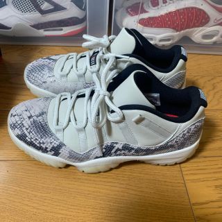 ナイキ(NIKE)のエアジョーダン11 NIKE jordan 11 RETRO LOW LE(スニーカー)