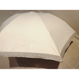 ランバンコレクション(LANVIN COLLECTION)の【美品】今季ランバンコレクション晴雨兼用日傘 アイボリー(傘)