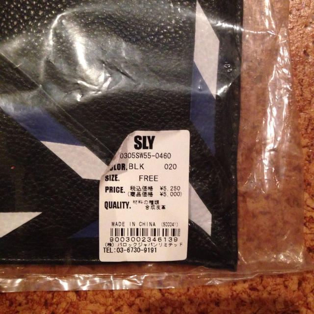 SLY(スライ)のSLY PCケース クラッチ レディースのバッグ(クラッチバッグ)の商品写真