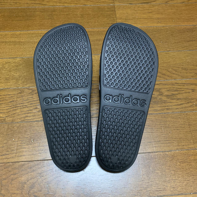 adidas(アディダス)の美品（ほぼ新品）adidas サンダル ブラック 26㎝ メンズの靴/シューズ(サンダル)の商品写真