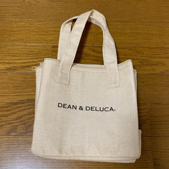 DEAN & DELUCA(ディーンアンドデルーカ)のみゆつきこと様専用 DEAN&DELUCA 保冷バッグ インテリア/住まい/日用品のキッチン/食器(その他)の商品写真