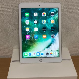 アイパッド(iPad)のiPad 第5世代 MP2G2J/A 32ギガ wi-fiモデル(タブレット)