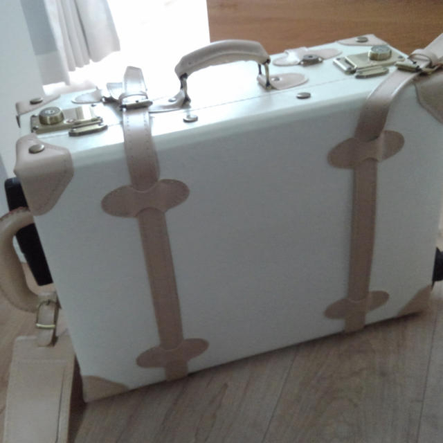 スーツケース トランク かわいい オシャレの通販 By Grace S Shop ラクマ スーツケース トランク かわいい オシャレの通販 By Grace S Shop ラクマ