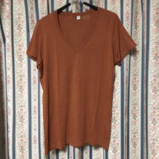 ユニクロ(UNIQLO)のユニクロ モダールリネンVネックTシャツ レーヨン麻 L 橙(Tシャツ(半袖/袖なし))