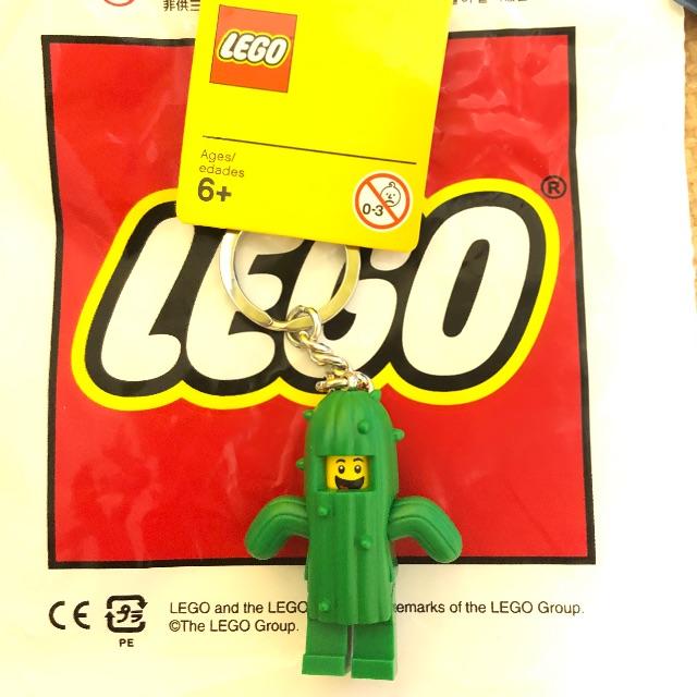 Lego(レゴ)のLEGO 着ぐるみ サボテン キーホルダー キーリング エンタメ/ホビーのアニメグッズ(キーホルダー)の商品写真
