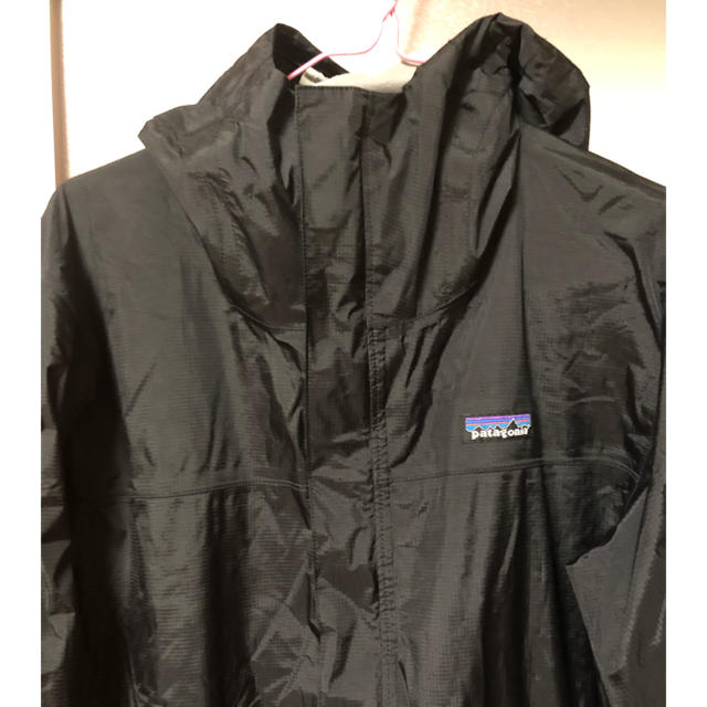 patagonia(パタゴニア)のパタゴニア ナイロン パーカー ブラック ジャンク品 メンズのジャケット/アウター(ナイロンジャケット)の商品写真