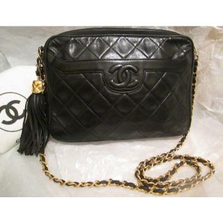 美品　正規　CHANEL　黒ラムマトラッセフリンジショルダーカメラバック